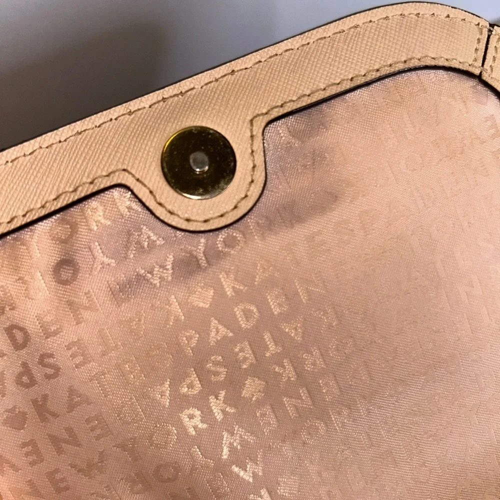 Pre loved Kate Spade laurel way Carsen blush crossbody bag